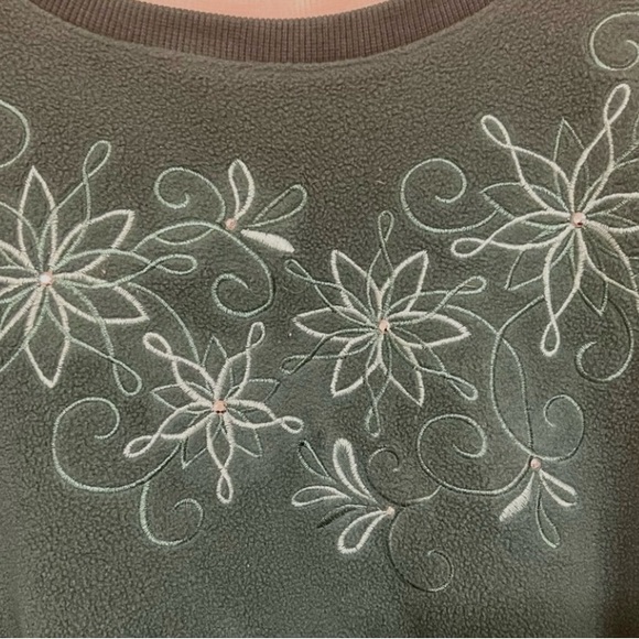 Green Fleece Top By Alfred Dunner. Size PM - Picture 5 of 8